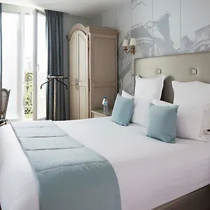 بلازا الشانزليزيه 4* باريس