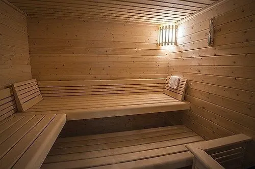 La Ferme Du Lac Thyez 4*,